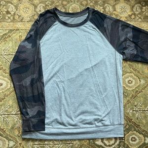 Women’s Crew Neck Sweatshirt XL